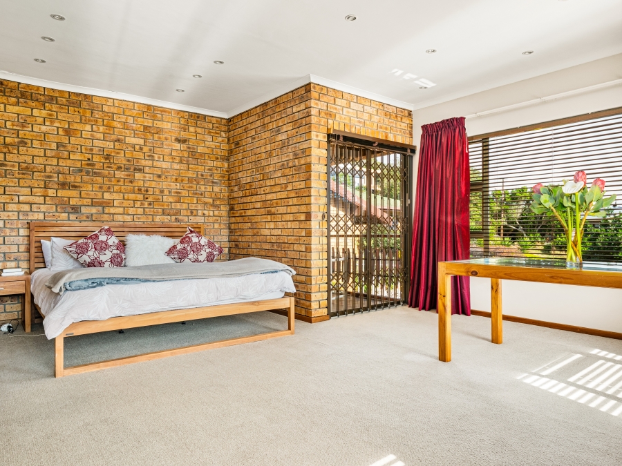6 Bedroom Property for Sale in The Village Western Cape